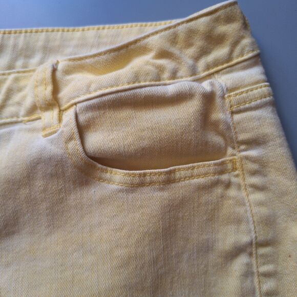 Lane Bryant Yellow Denim Bermuda Shorts Ladies Size 16 Raw Hem - Picture 6 of 12
